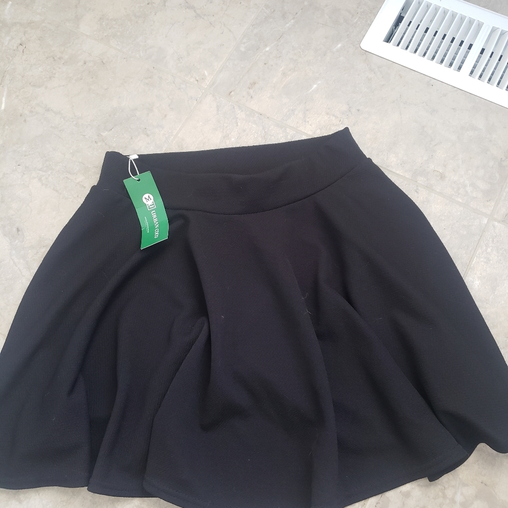 NWT A line black skirt, size medium